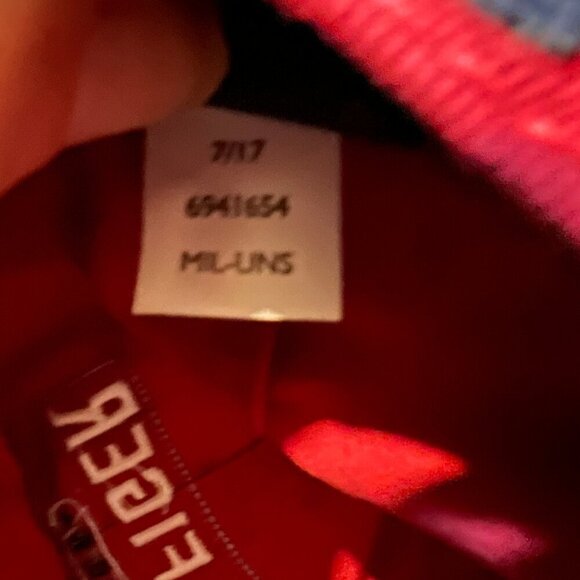 Tommy Hilfiger Patch Hat - Picture 9 of 9